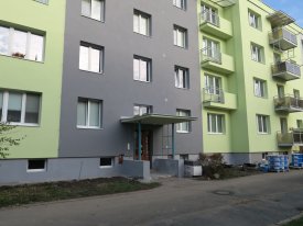 Cihlový byt 3+1 v Polabinách